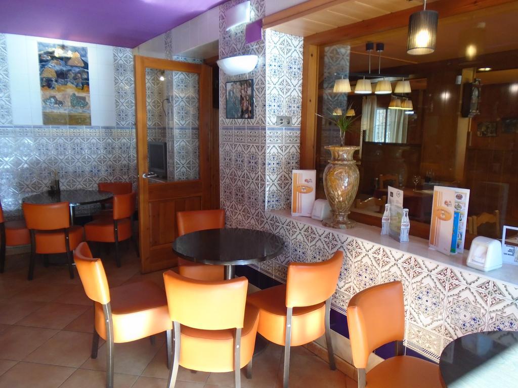 Hostal Fonda Galicia Cardedeu Eksteriør billede