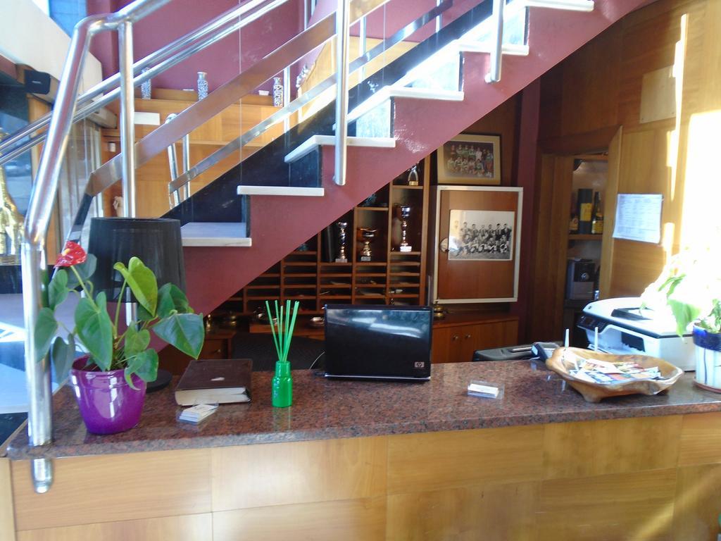 Hostal Fonda Galicia Cardedeu Eksteriør billede