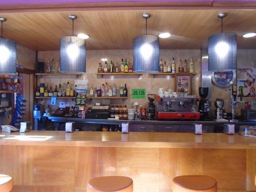 Hostal Fonda Galicia Cardedeu Eksteriør billede