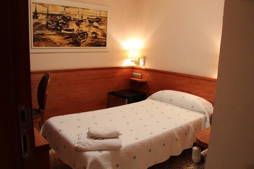 Hostal Fonda Galicia Cardedeu Eksteriør billede
