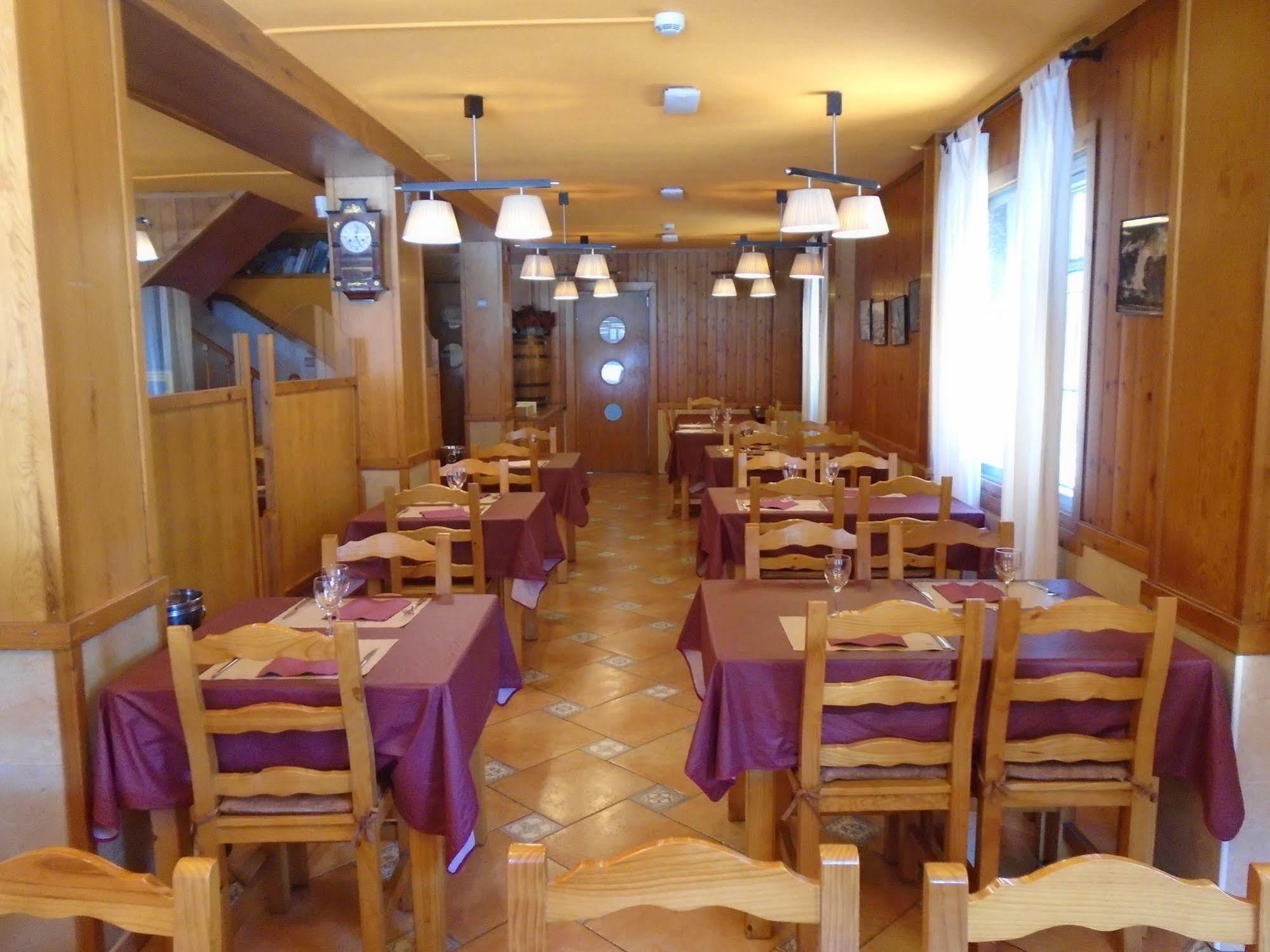 Hostal Fonda Galicia Cardedeu Eksteriør billede